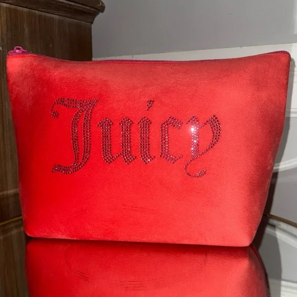 Juicy Couture cosmetic /accessory bag - Picture 2 of 7